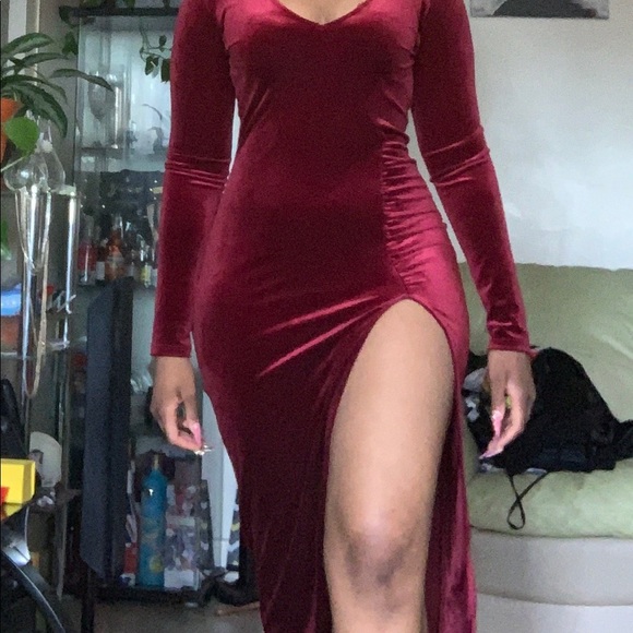 Fashion nova velvet dress - Picture 2 of 8